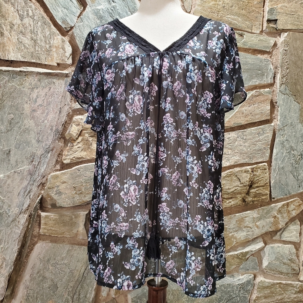 Torrid Sheer Floral Top sz 2X